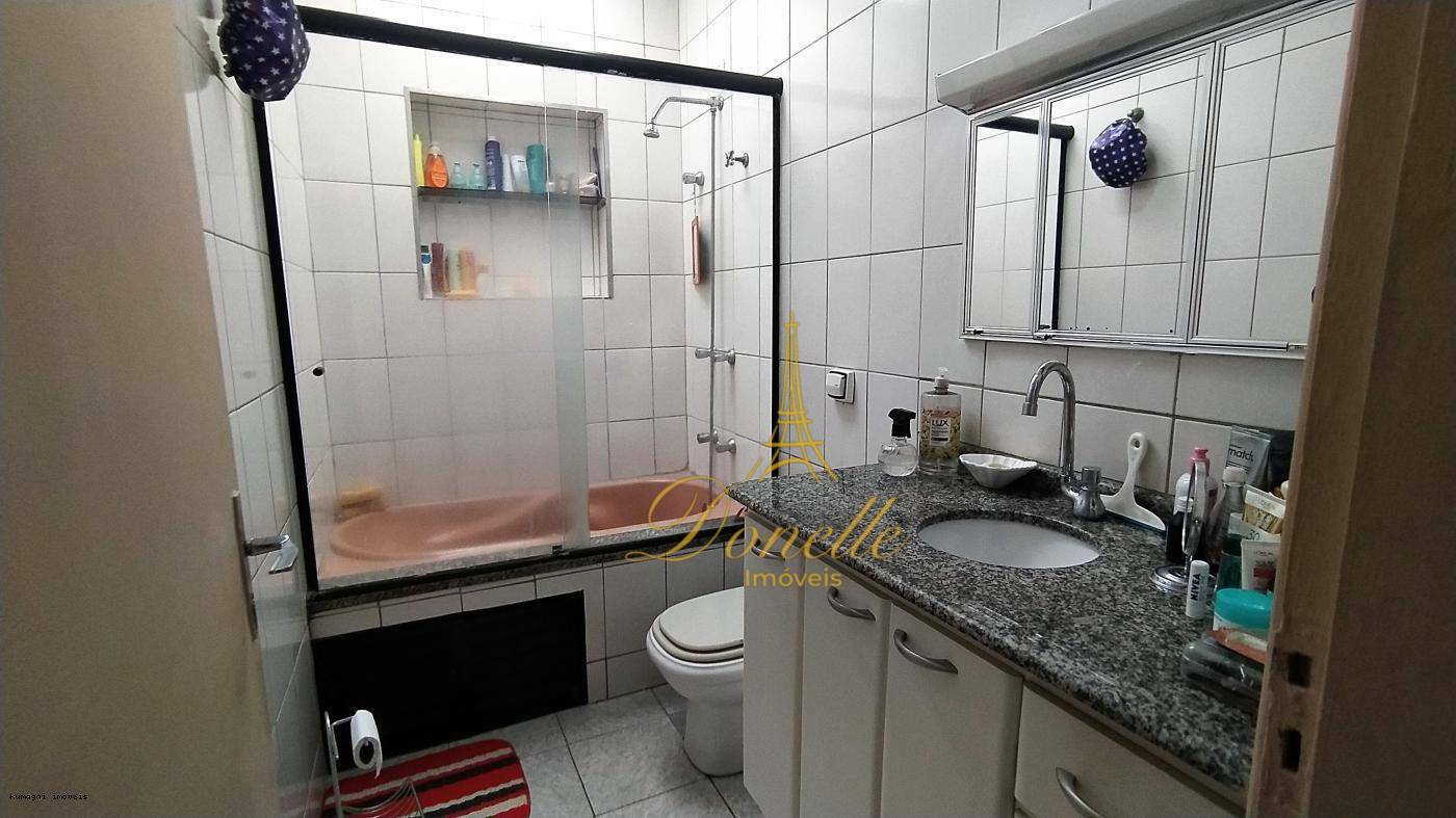 Casa à venda com 3 quartos, 189m² - Foto 11