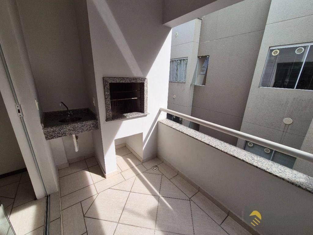 Apartamento à venda e aluguel com 2 quartos, 77m² - Foto 5