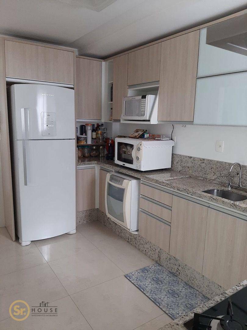 Apartamento à venda com 3 quartos, 122m² - Foto 22