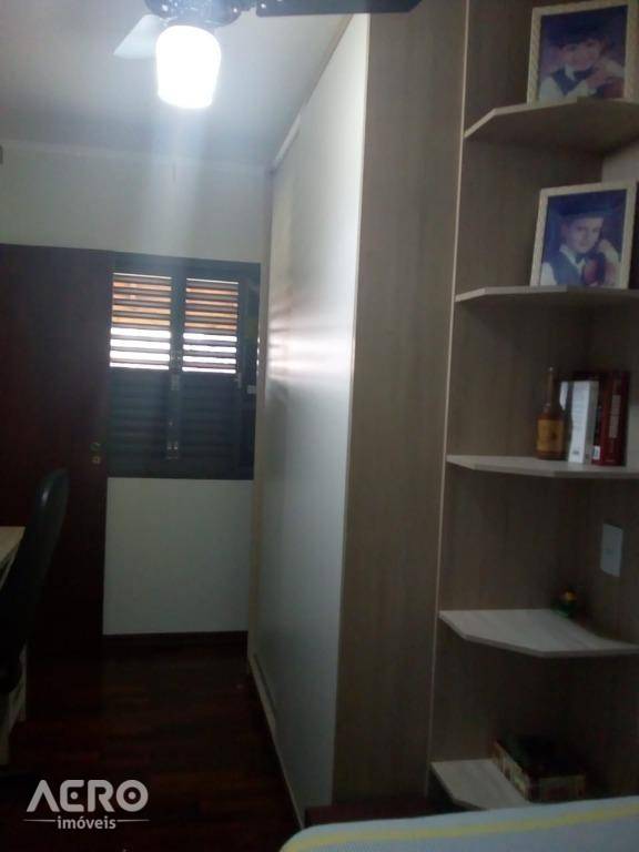 Casa à venda com 3 quartos, 152m² - Foto 13