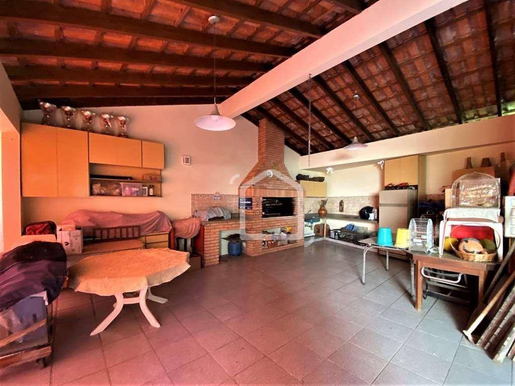 Casa de Condomínio à venda com 4 quartos, 304m² - Foto 33