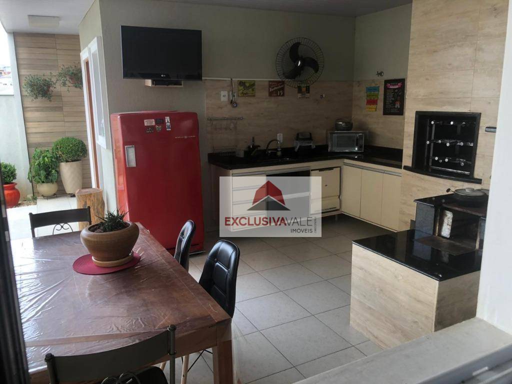 Casa de Condomínio à venda com 4 quartos, 240m² - Foto 10