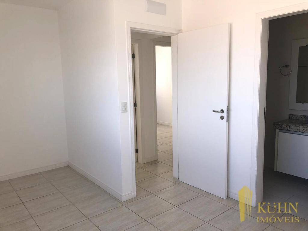 Apartamento à venda com 3 quartos, 86m² - Foto 9