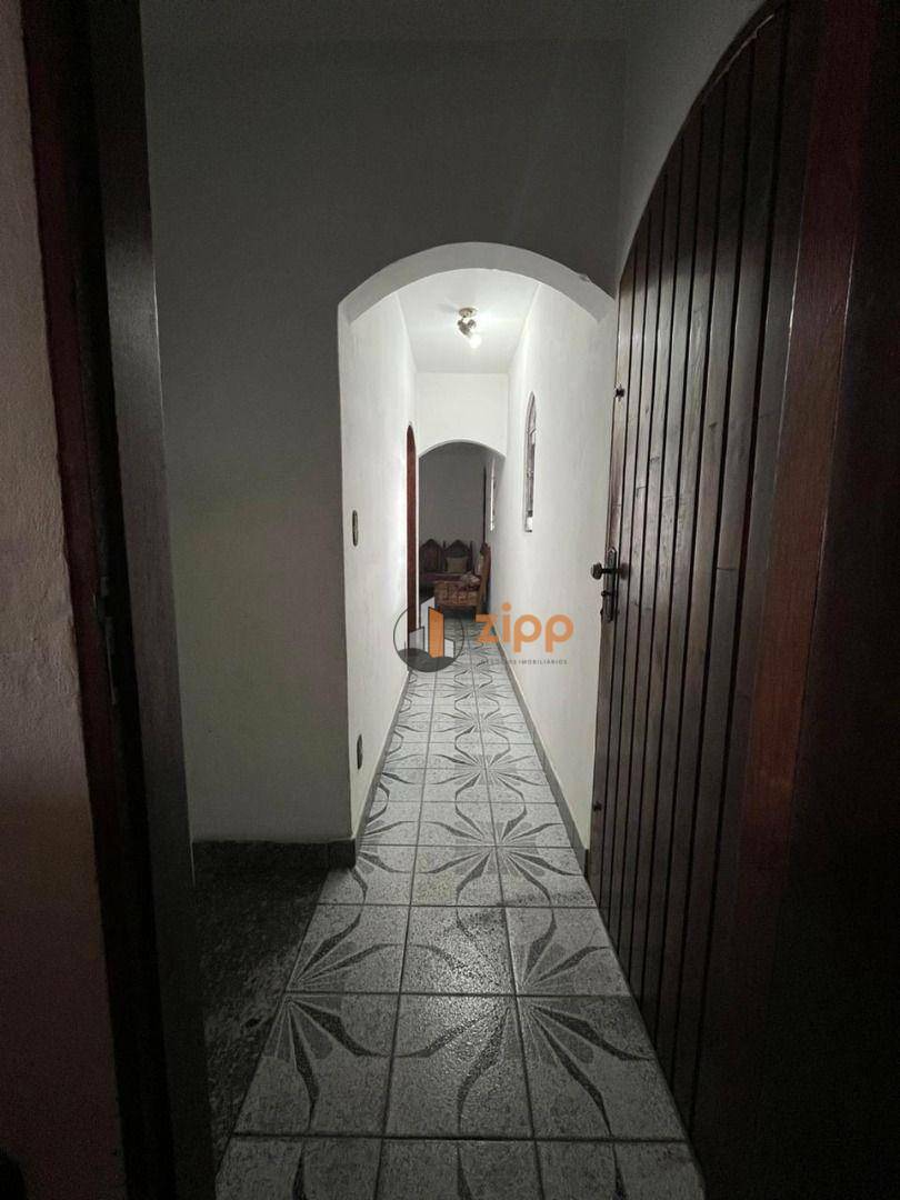 Sobrado à venda e aluguel com 3 quartos, 150m² - Foto 4