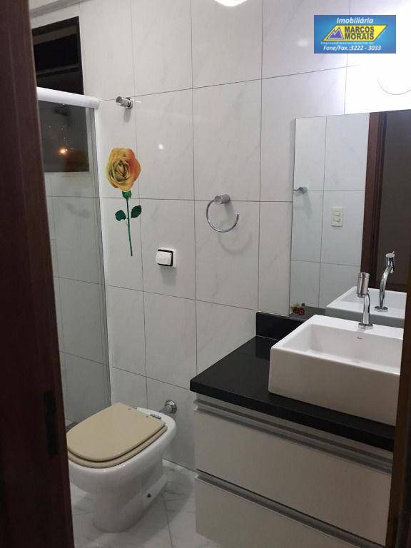 Apartamento para alugar com 3 quartos, 115m² - Foto 2