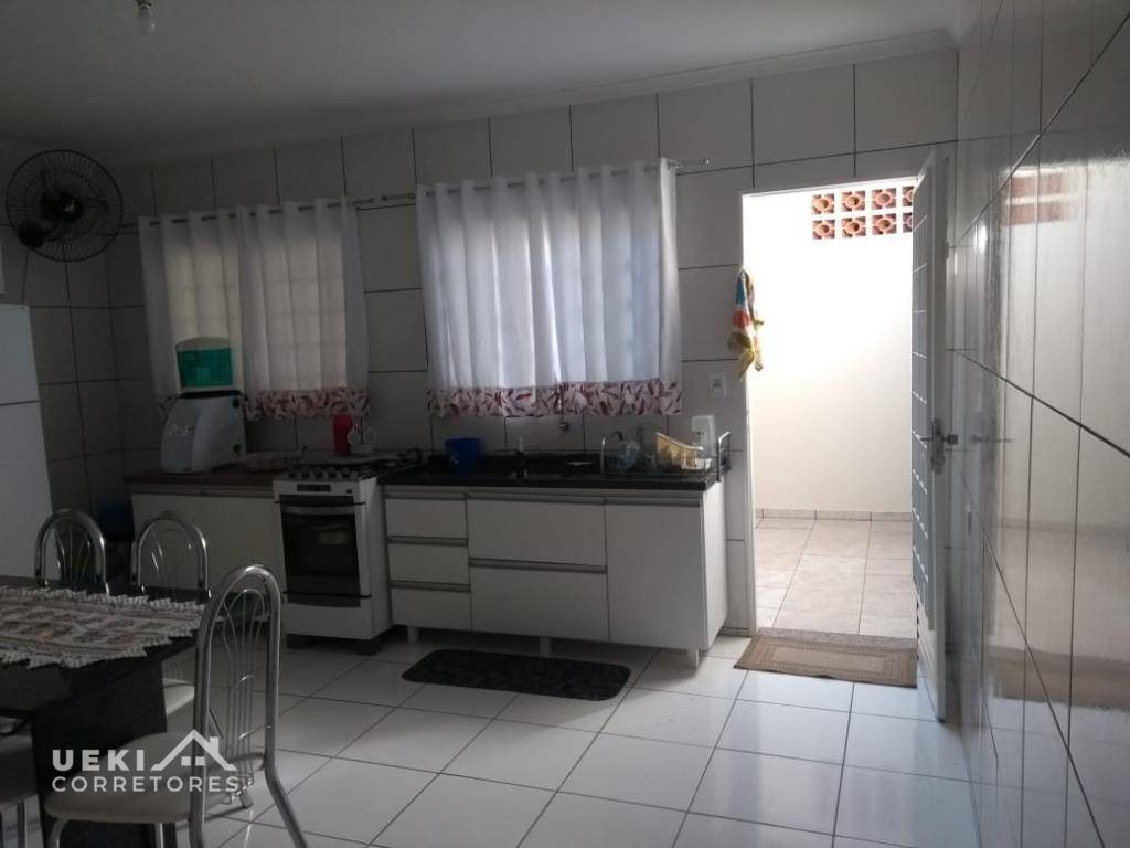 Casa à venda com 2 quartos, 70m² - Foto 15