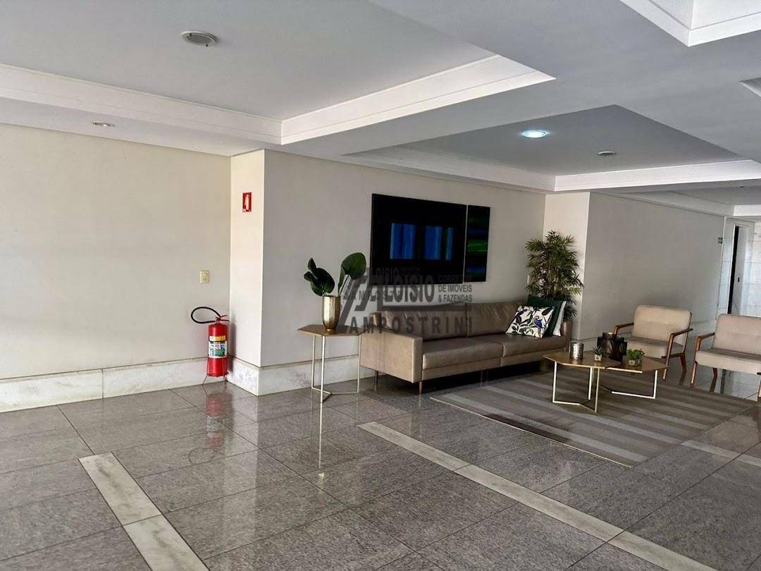 Apartamento à venda com 3 quartos, 150m² - Foto 2