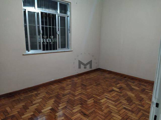 Apartamento à venda com 2 quartos, 67m² - Foto 4