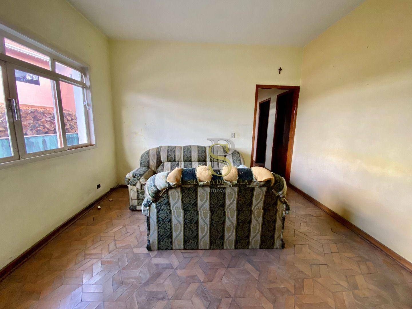 Casa à venda com 4 quartos, 120m² - Foto 3