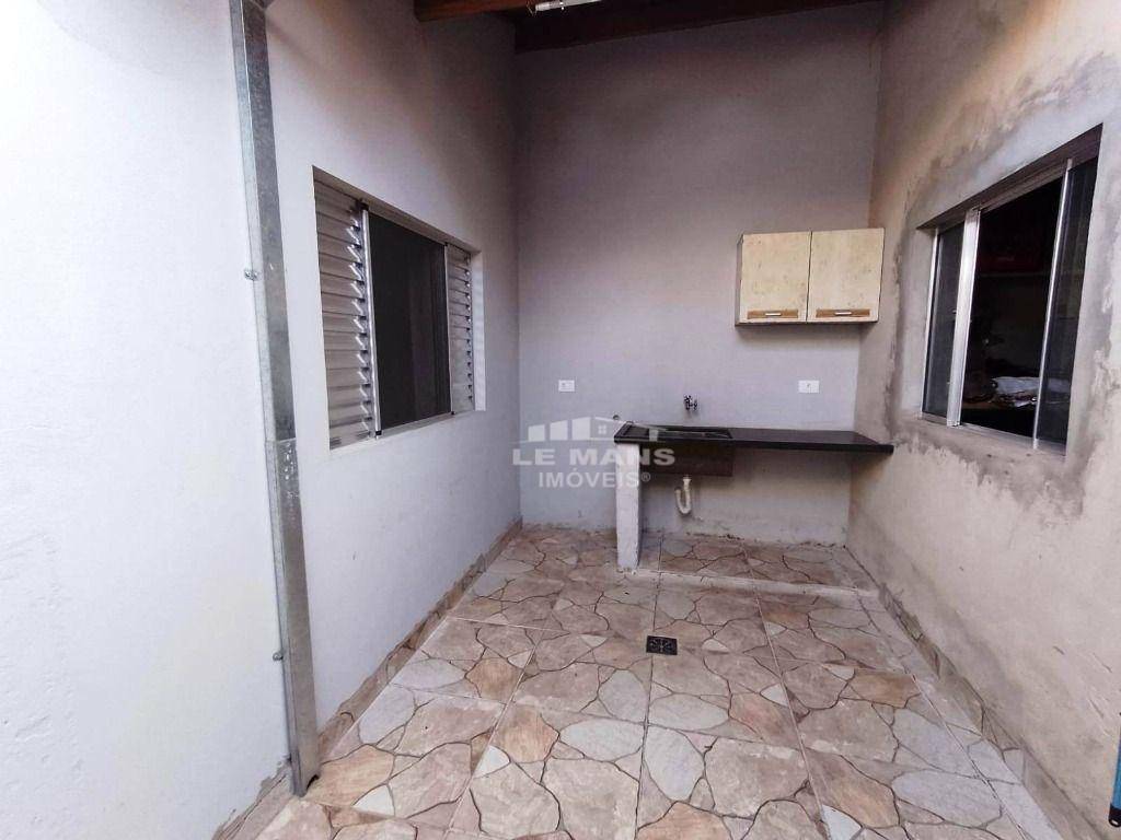 Casa à venda com 3 quartos, 120m² - Foto 2