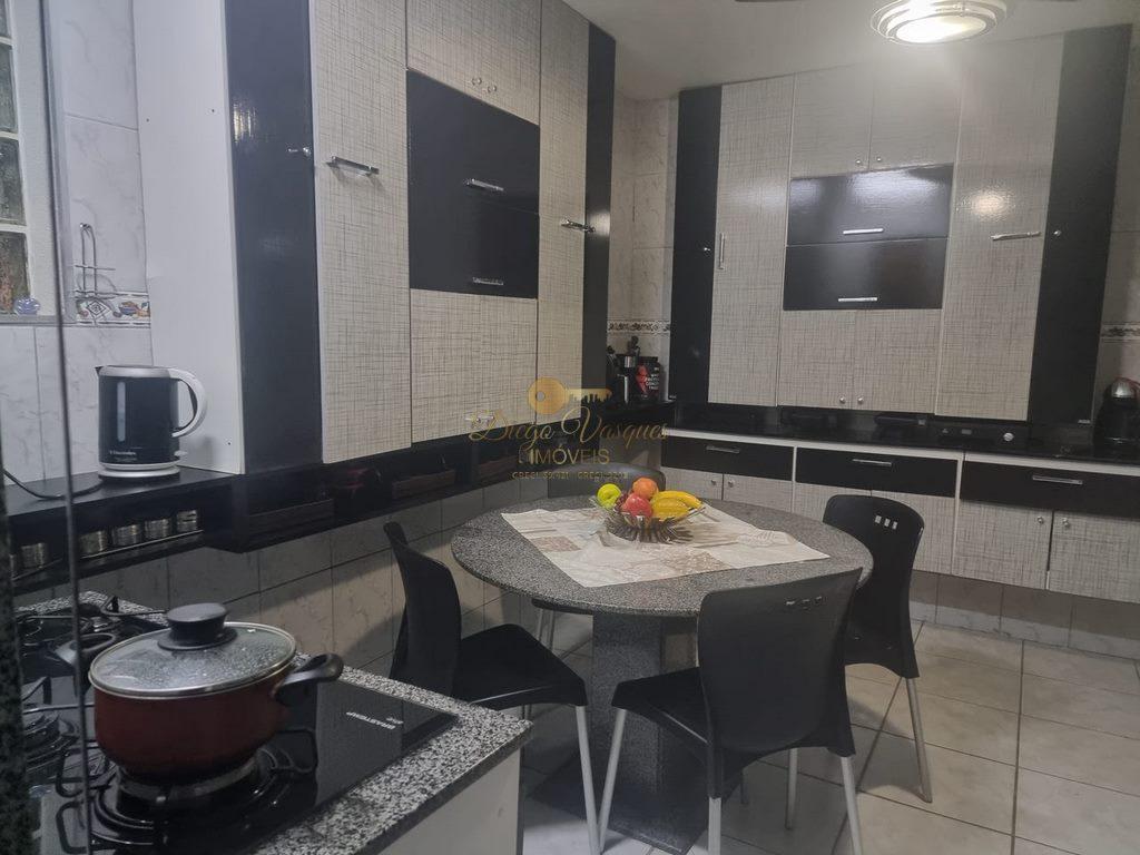 Casa à venda com 3 quartos, 1150m² - Foto 8