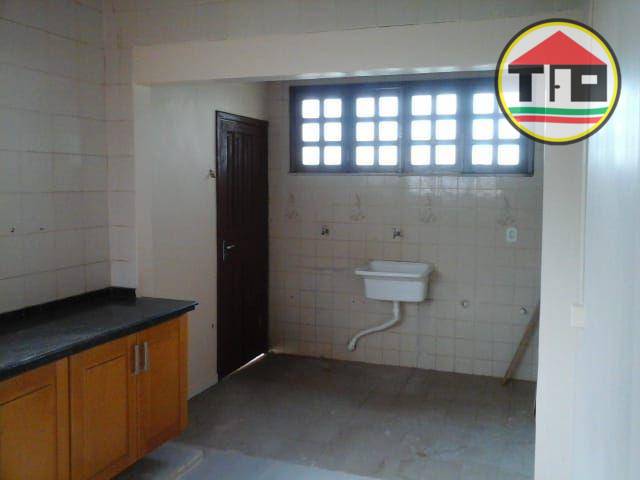 Casa para alugar com 3 quartos, 300M2 - Foto 9