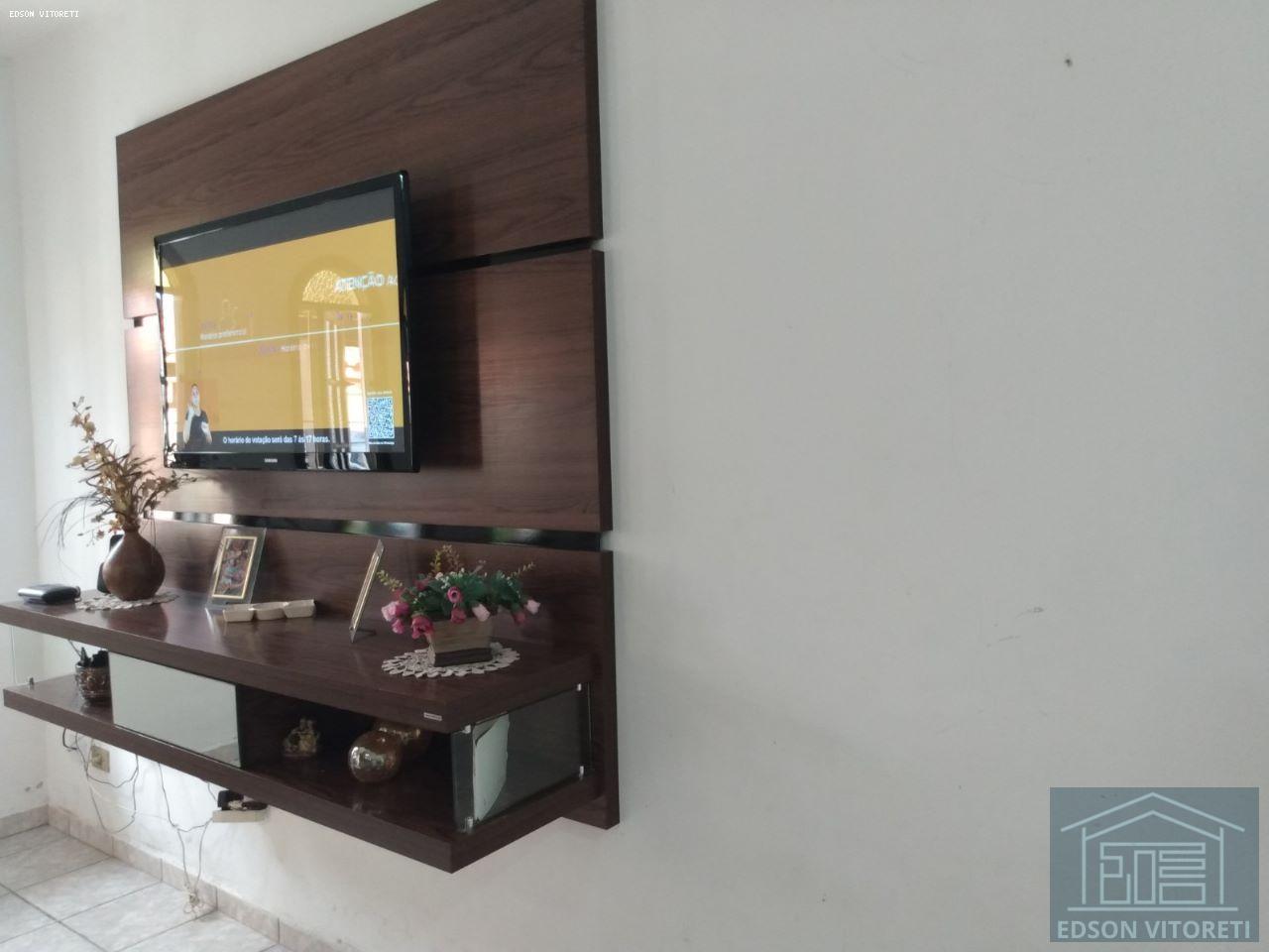 Casa à venda com 2 quartos, 72m² - Foto 12