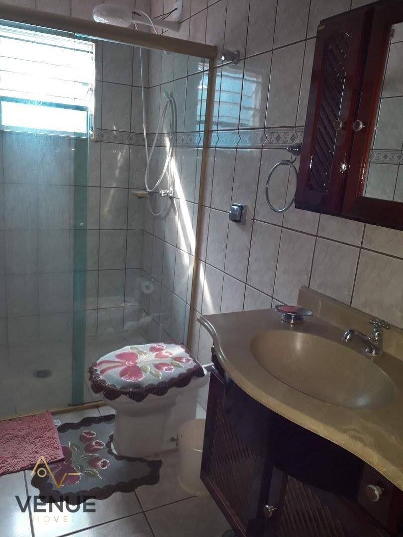 Sobrado à venda e aluguel com 3 quartos, 218m² - Foto 18