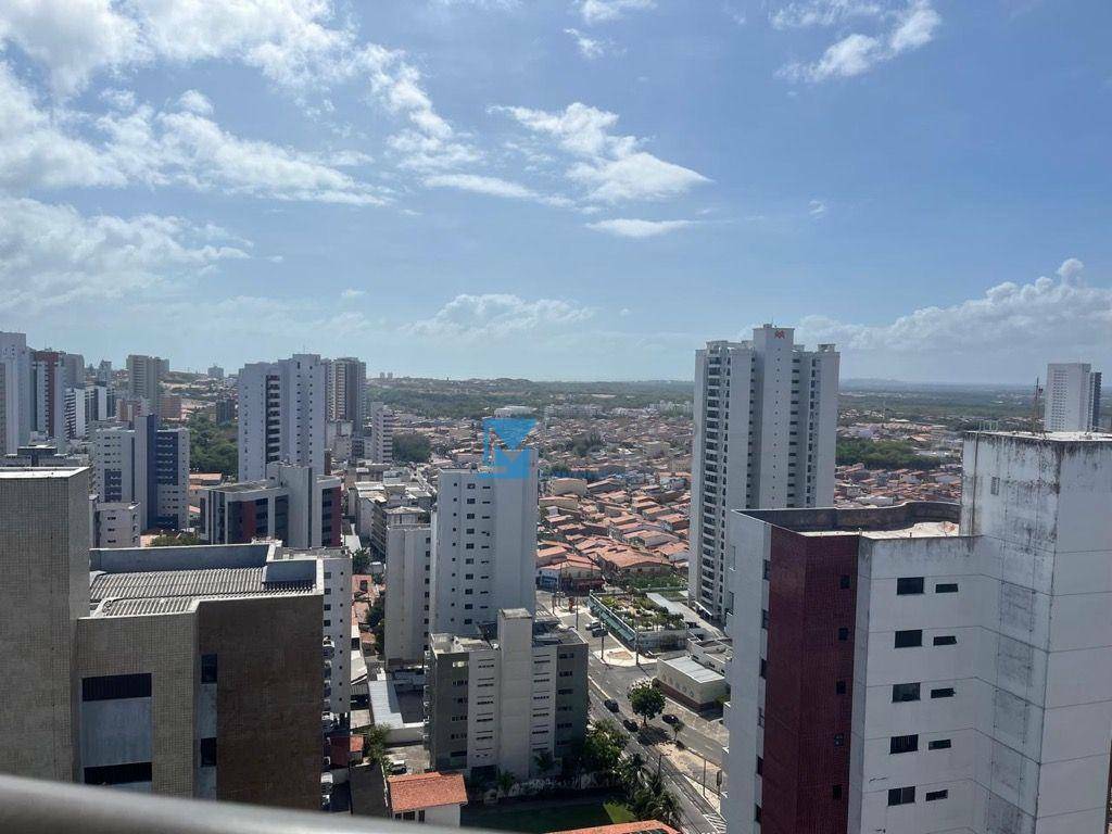 Apartamento à venda com 4 quartos, 220m² - Foto 4