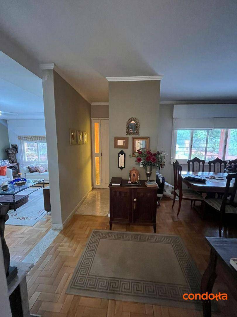 Casa para alugar com 4 quartos, 221m² - Foto 4