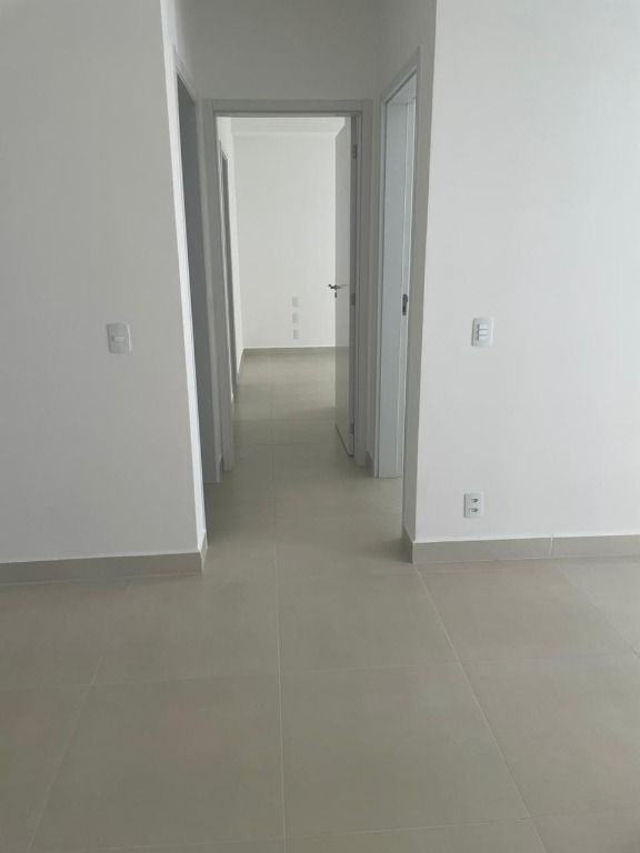 Apartamento para alugar com 2 quartos, 70m² - Foto 3