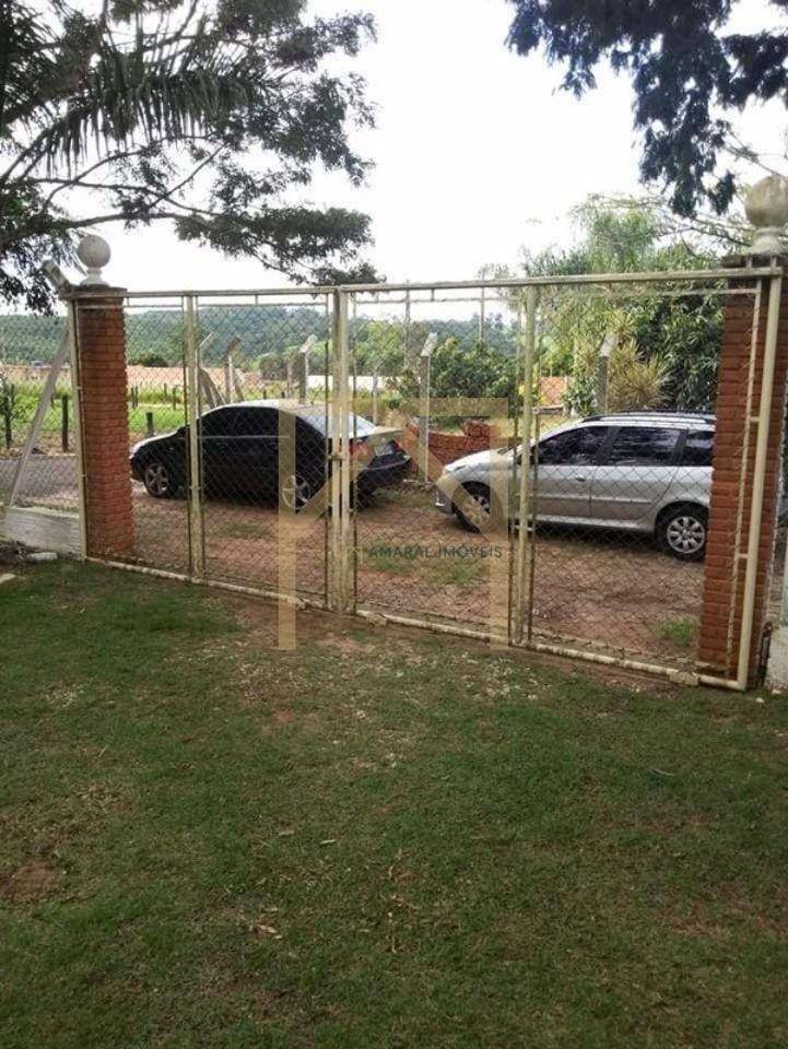 Chácara à venda com 2 quartos, 245m² - Foto 12