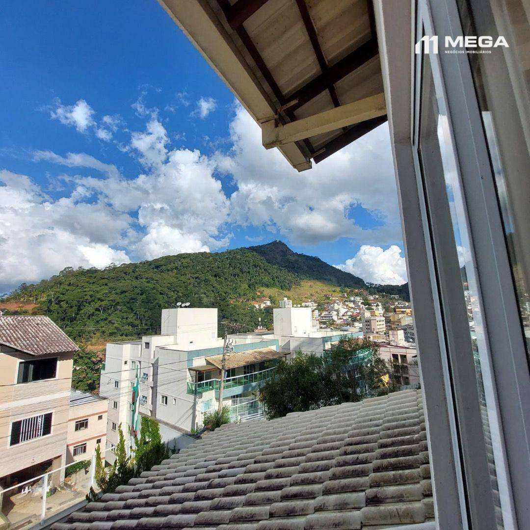 Casa à venda com 4 quartos, 250m² - Foto 28