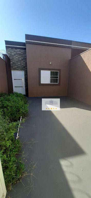 Casa à venda com 2 quartos, 69m² - Foto 3