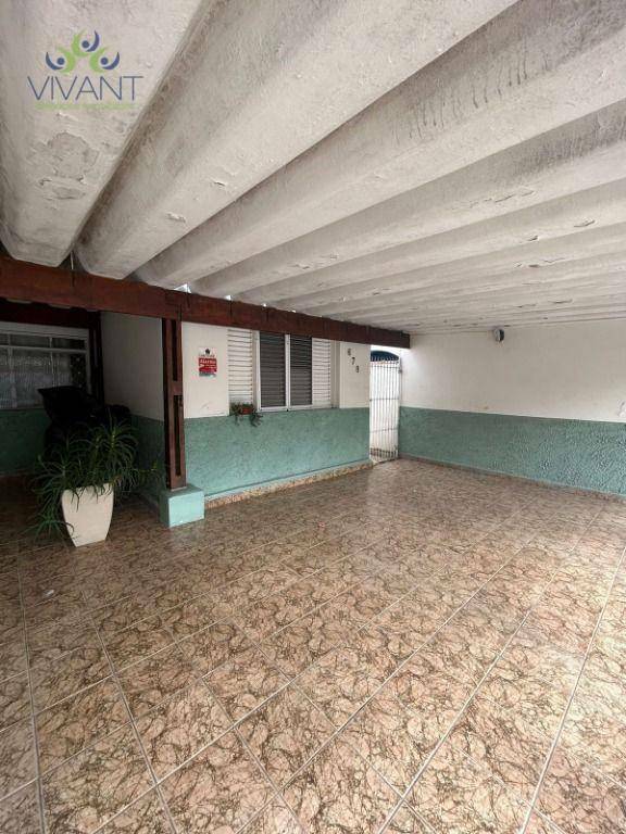 Sobrado à venda e aluguel com 3 quartos, 252m² - Foto 2