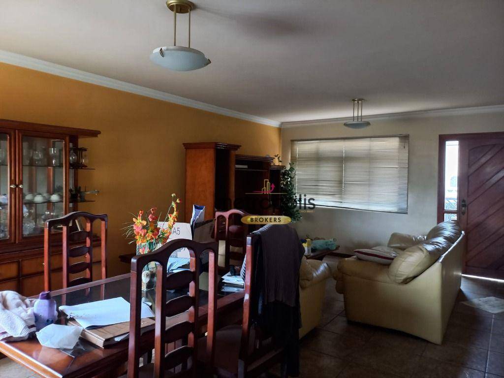 Sobrado à venda com 3 quartos, 238m² - Foto 2