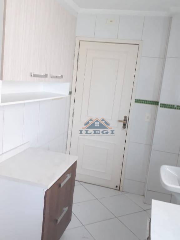 Apartamento para alugar com 3 quartos, 75m² - Foto 7