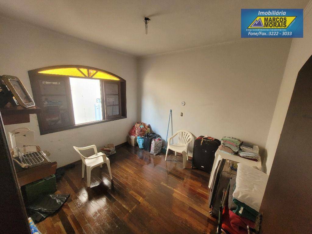 Casa de Condomínio à venda com 5 quartos, 376m² - Foto 10