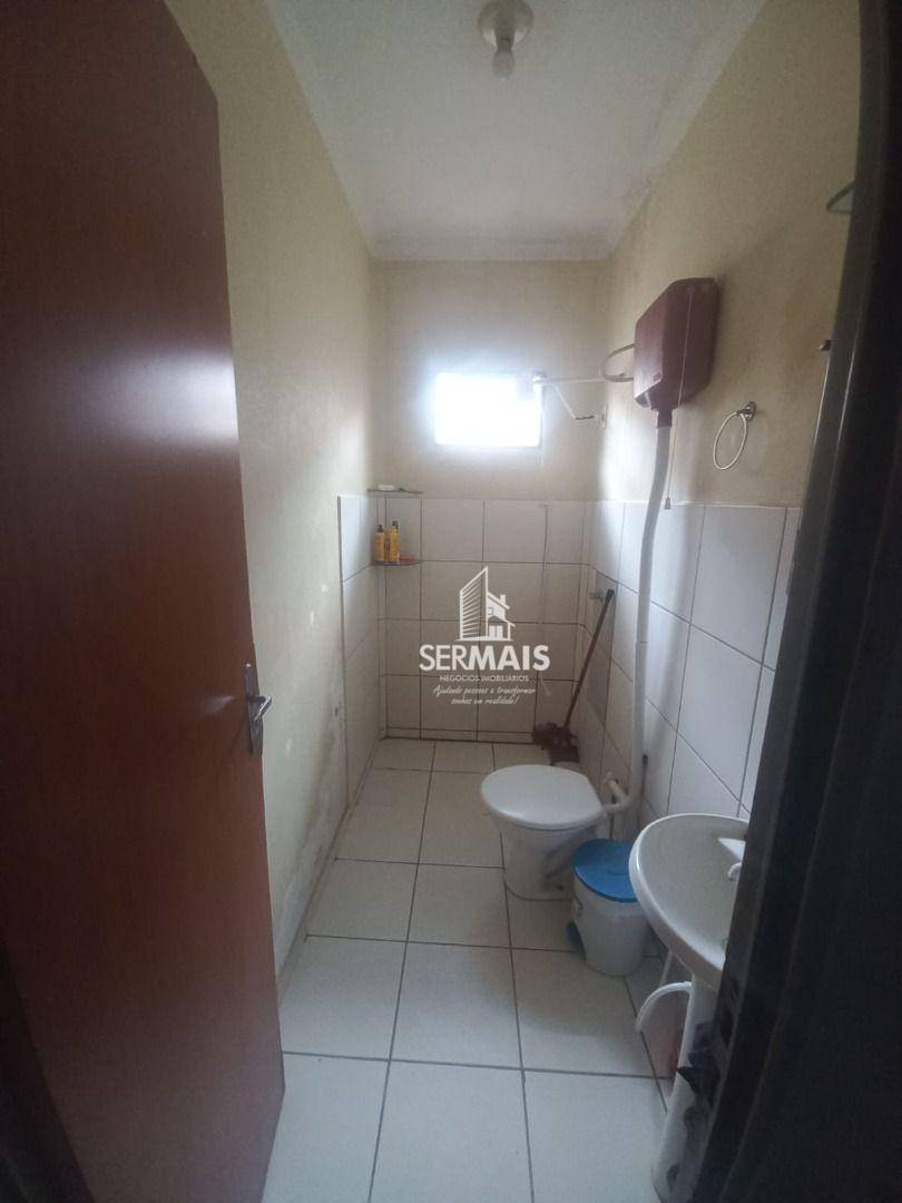 Casa à venda e aluguel com 2 quartos, 70m² - Foto 4