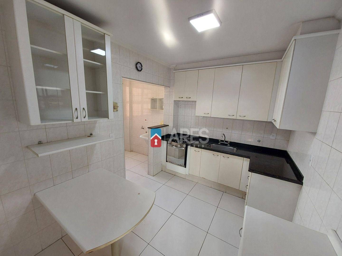 Apartamento para alugar com 3 quartos, 94m² - Foto 4