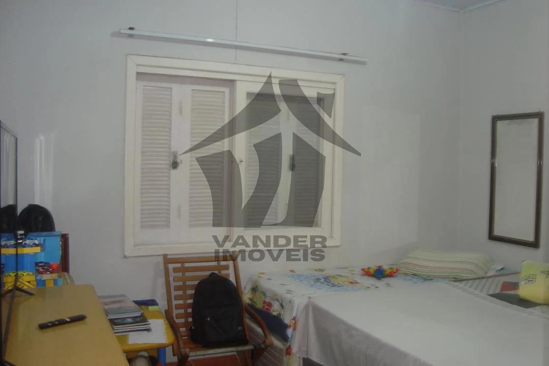 Casa à venda com 6 quartos, 300m² - Foto 10