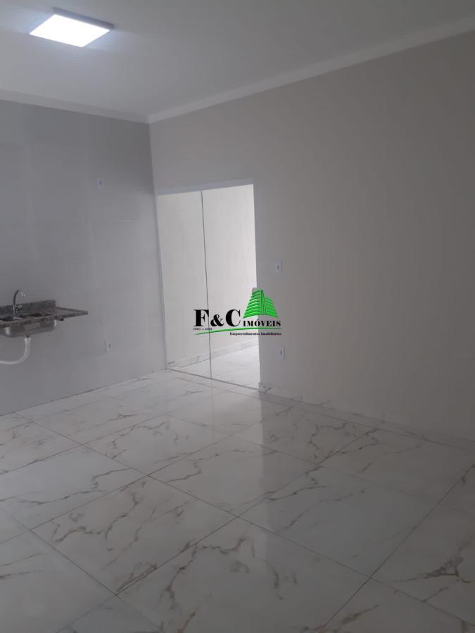 Casa à venda com 2 quartos, 133m² - Foto 1