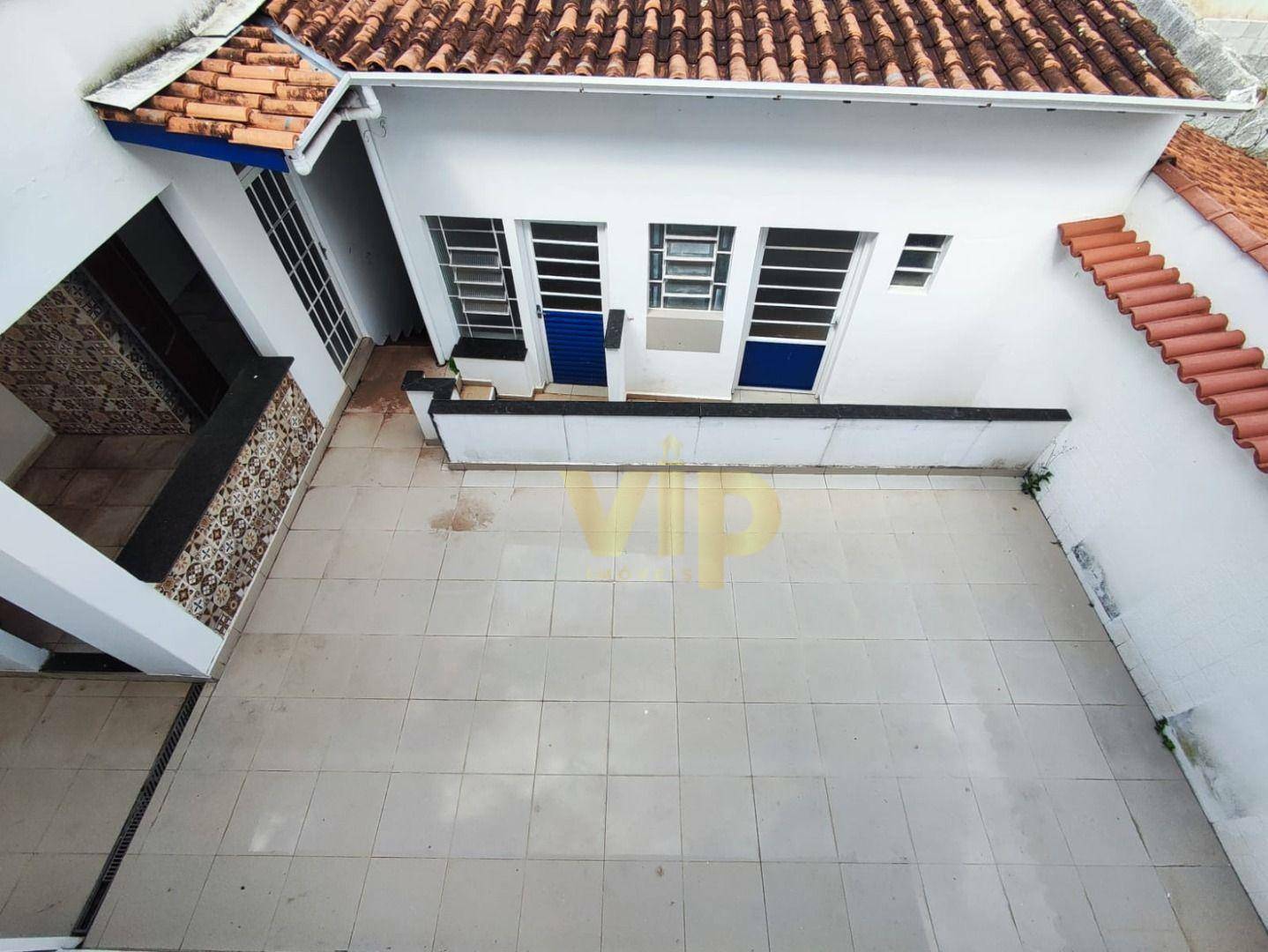 Casa para alugar com 3 quartos, 270m² - Foto 14