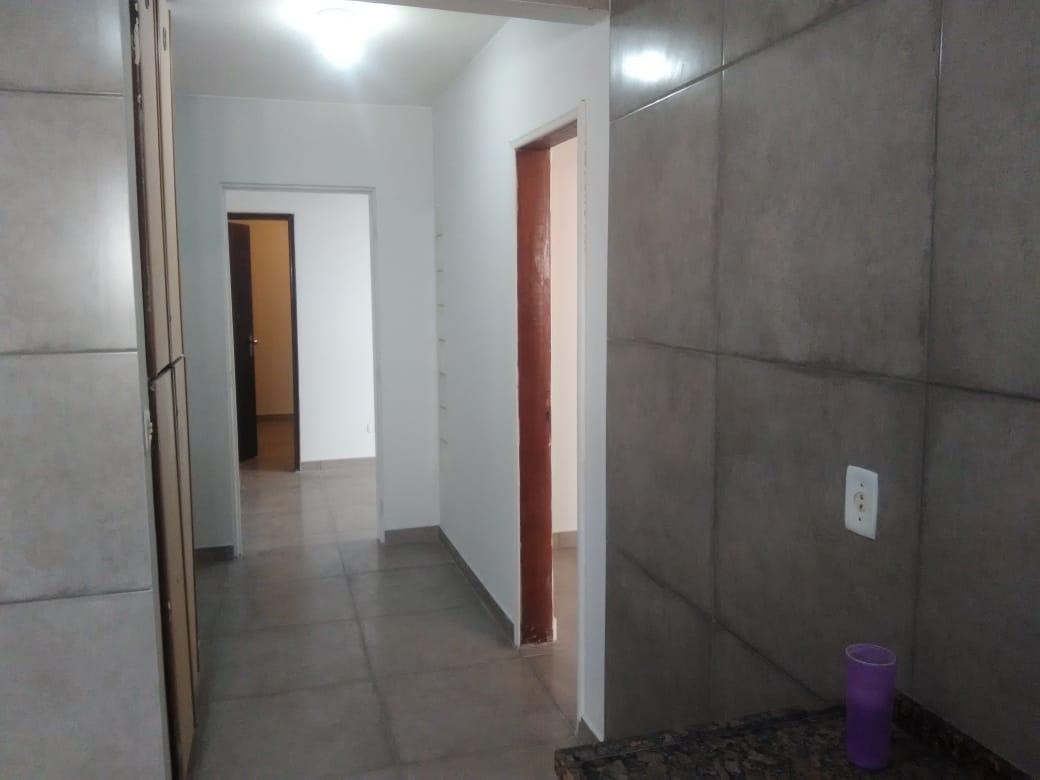 Casa para alugar com 2 quartos, 85m² - Foto 2