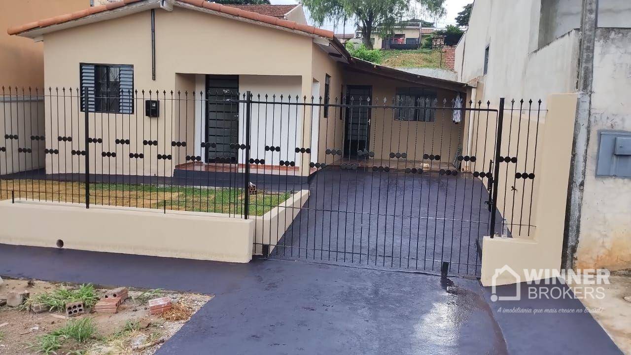 Casa à venda com 2 quartos, 80m² - Foto 1