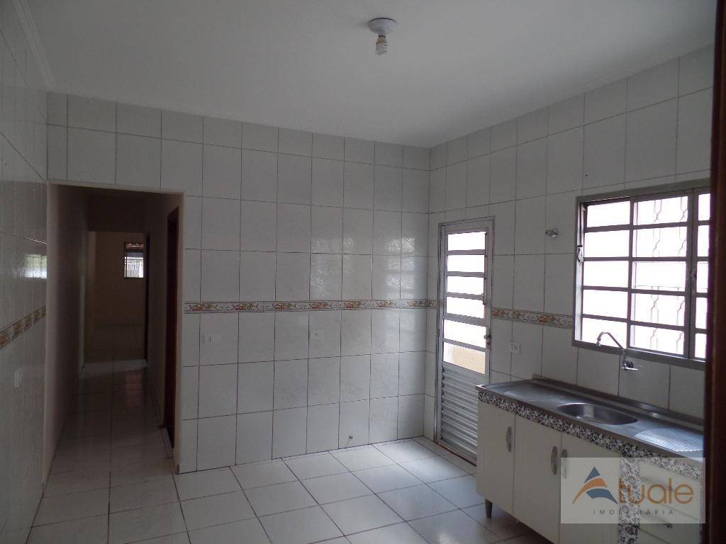 Casa à venda com 2 quartos, 100m² - Foto 12