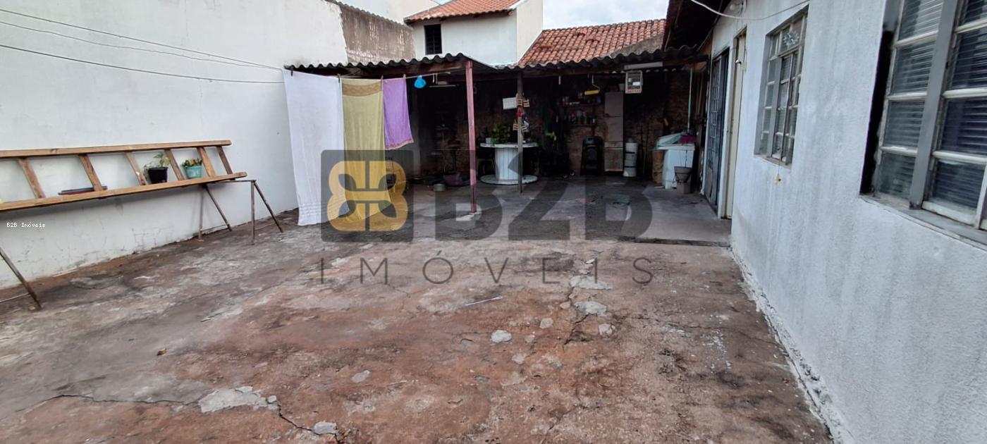 Casa à venda com 3 quartos, 214m² - Foto 6