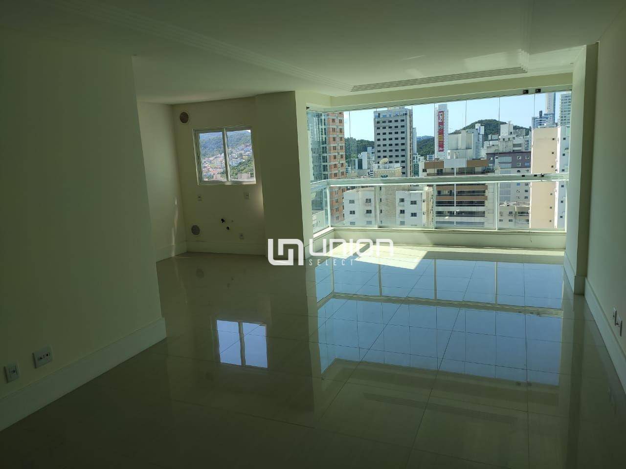 Apartamento à venda com 4 quartos, 136m² - Foto 3