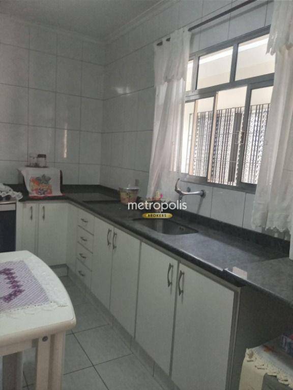 Casa à venda e aluguel com 3 quartos, 350m² - Foto 4