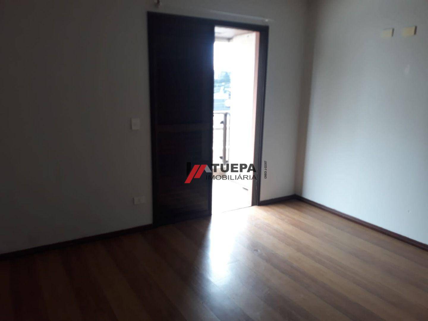 Apartamento à venda com 3 quartos, 135m² - Foto 3