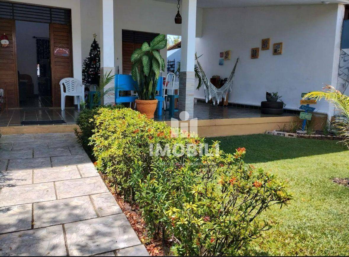 Casa, 4 quartos, 240 m² - Foto 2