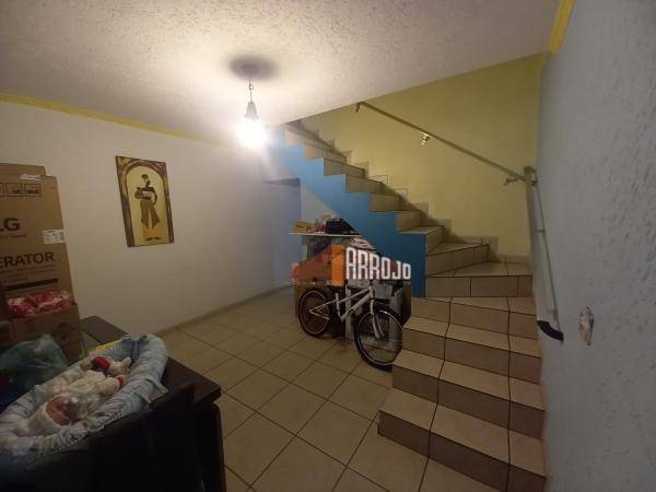 Sobrado à venda com 3 quartos, 240m² - Foto 3