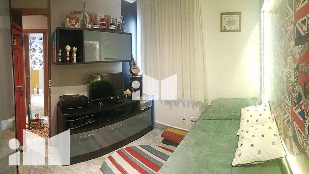 Apartamento à venda com 4 quartos, 150m² - Foto 13