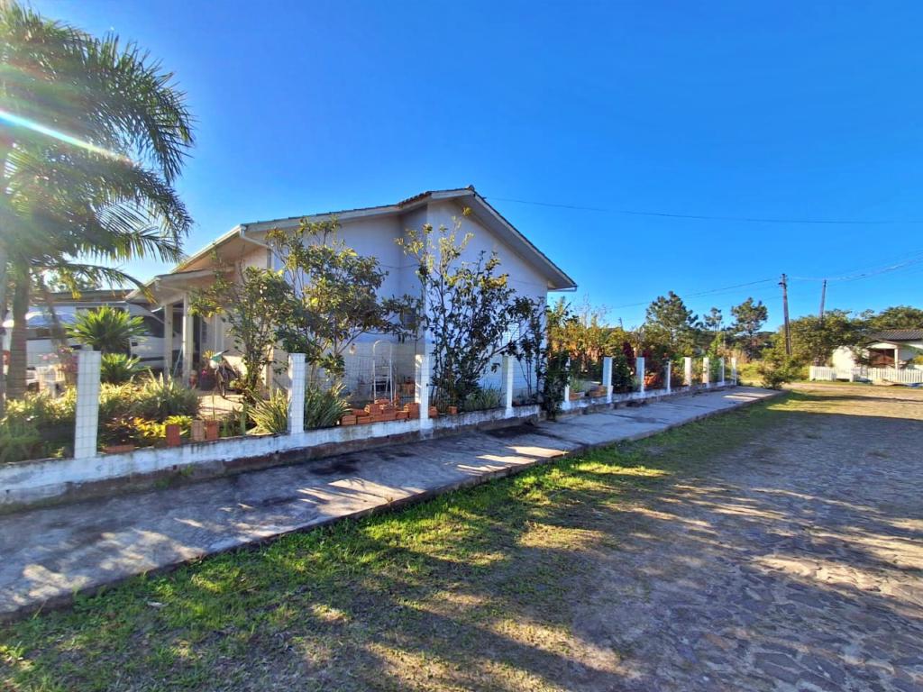 Casa à venda com 2 quartos, 86m² - Foto 1