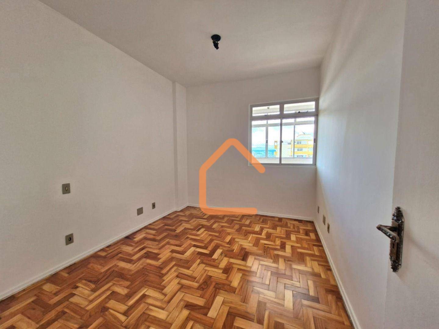 Apartamento à venda com 3 quartos, 110m² - Foto 8