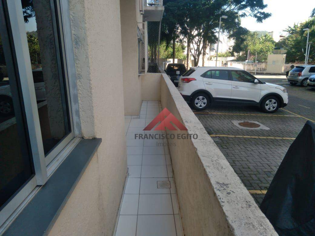 Apartamento à venda com 2 quartos, 62m² - Foto 27