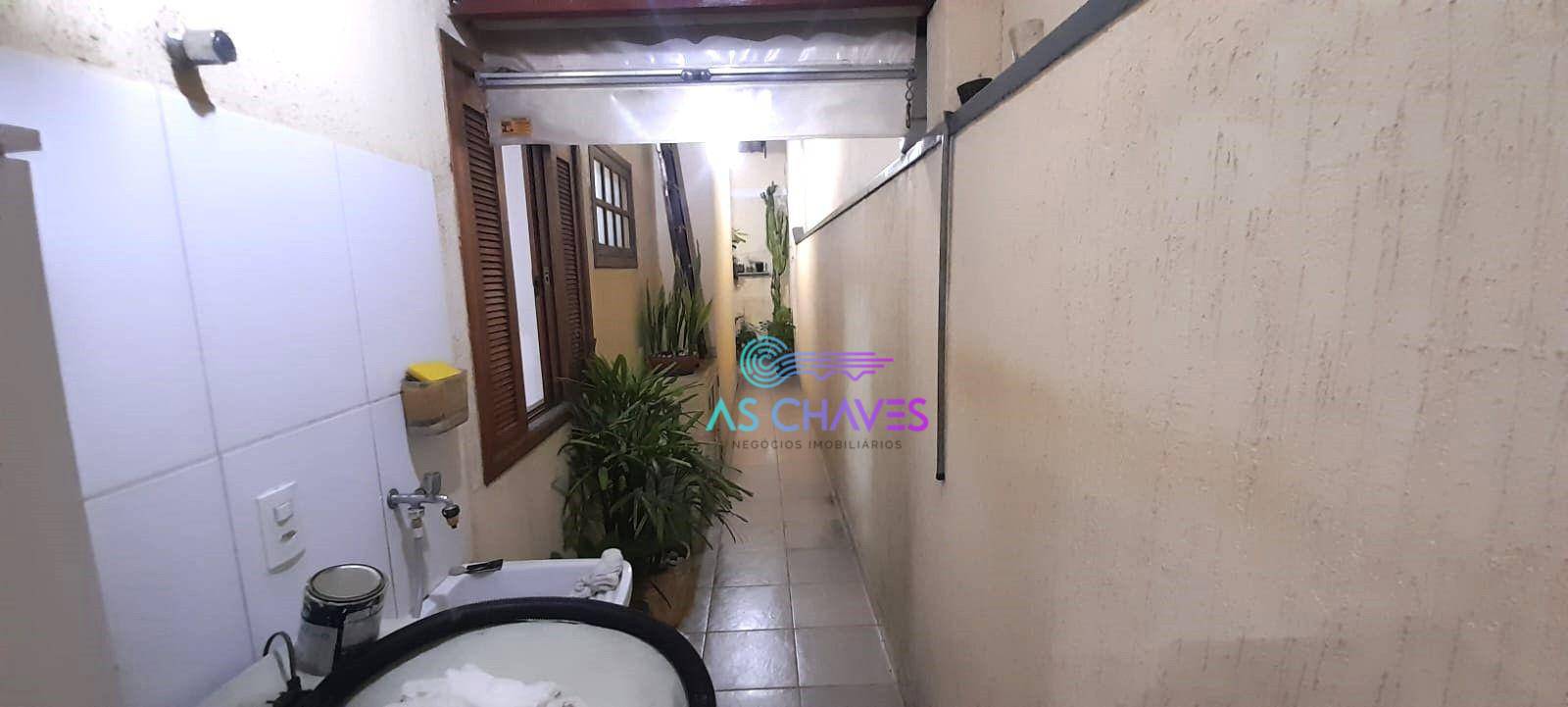 Casa à venda com 3 quartos, 137m² - Foto 14