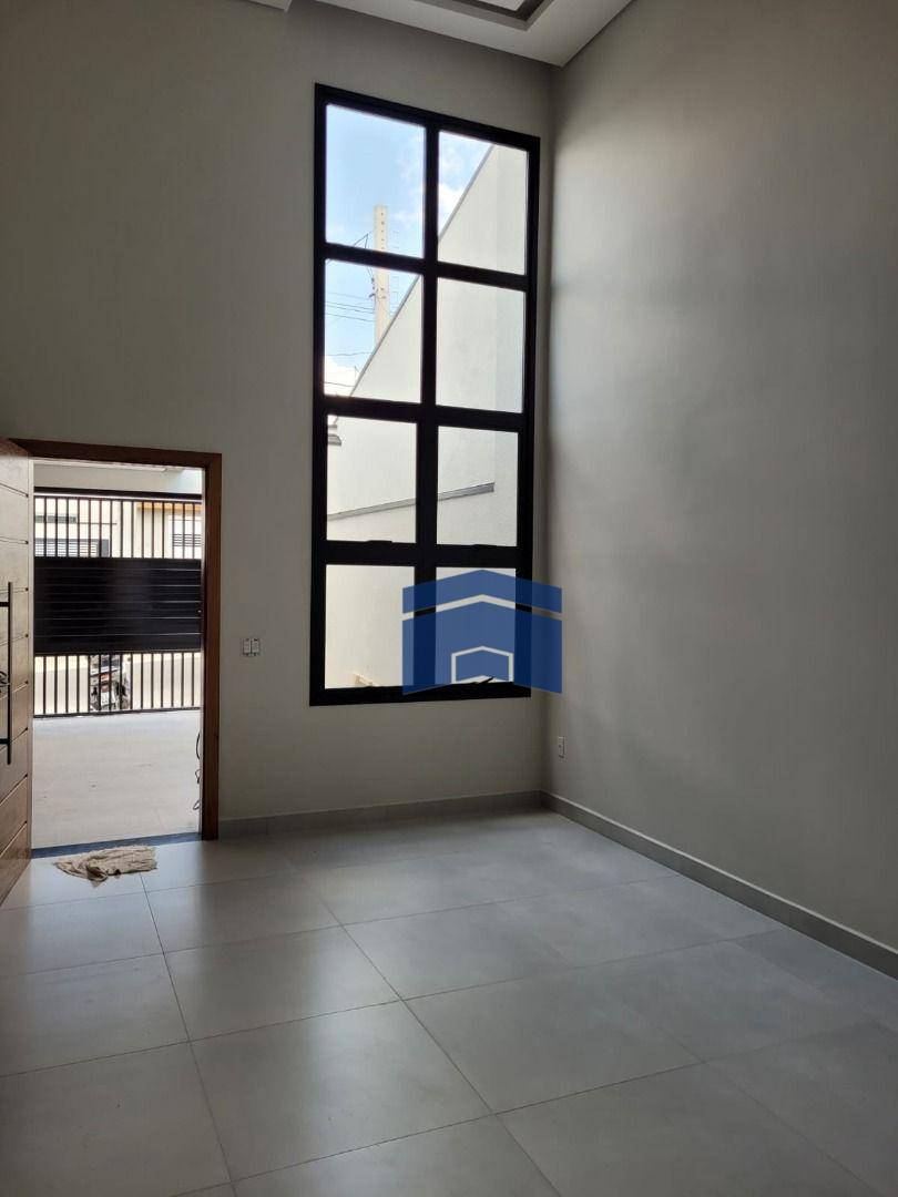 Casa à venda com 3 quartos, 125m² - Foto 1