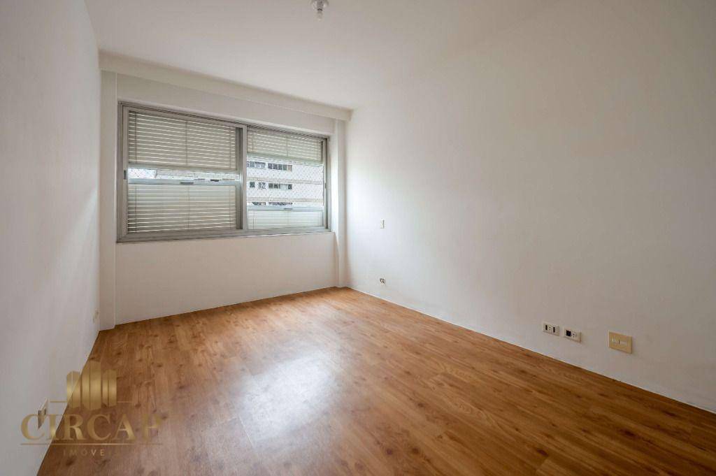 Apartamento à venda com 3 quartos, 240m² - Foto 7