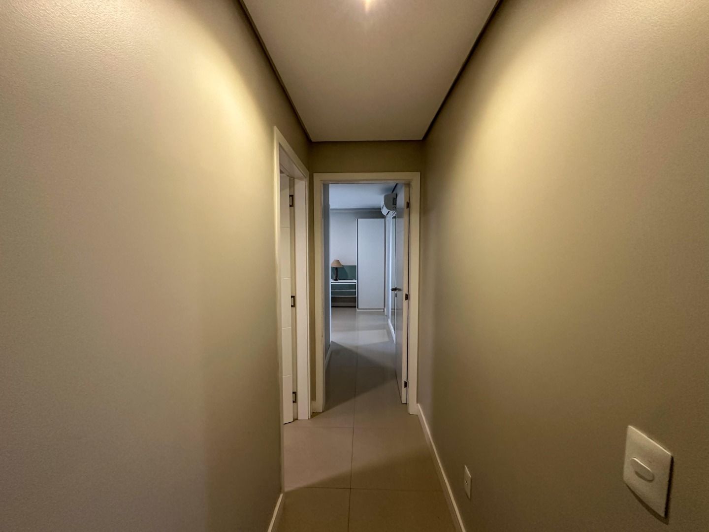 Apartamento à venda com 3 quartos, 201m² - Foto 23